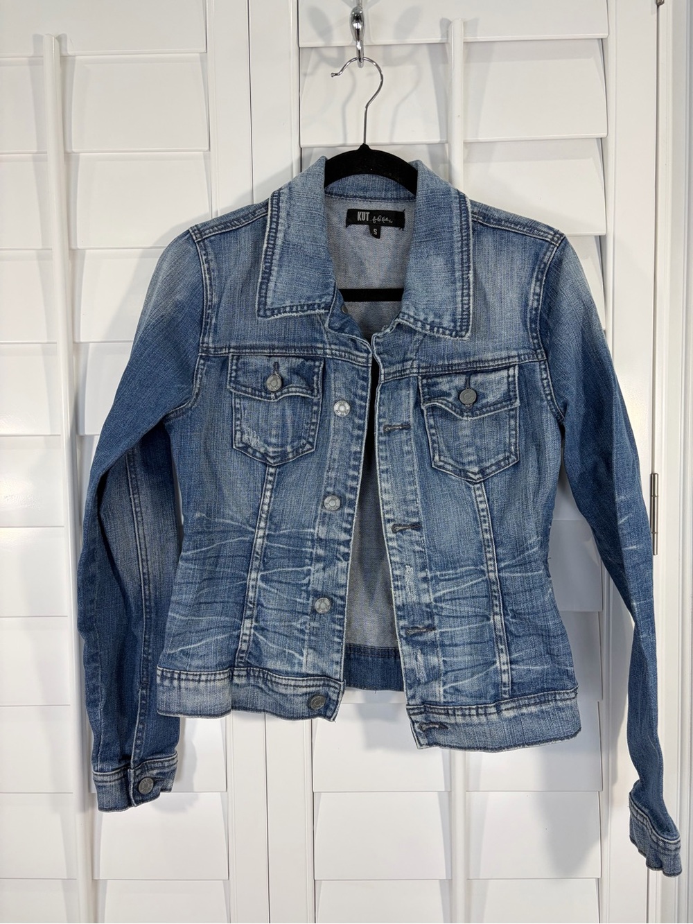 Kut from the Kloth Distressed Light Blue Denim Jacket (S)